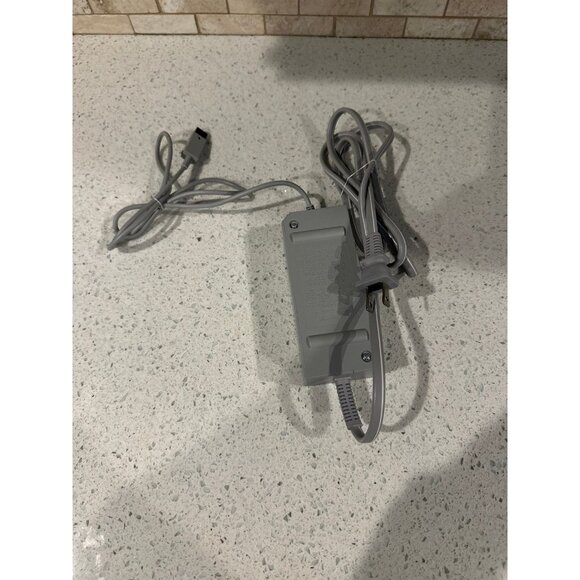 Nintendo Wii Power Supply Original Genuine OEM AC Adapter  RVL-002 - Tested - Picture 1 of 3